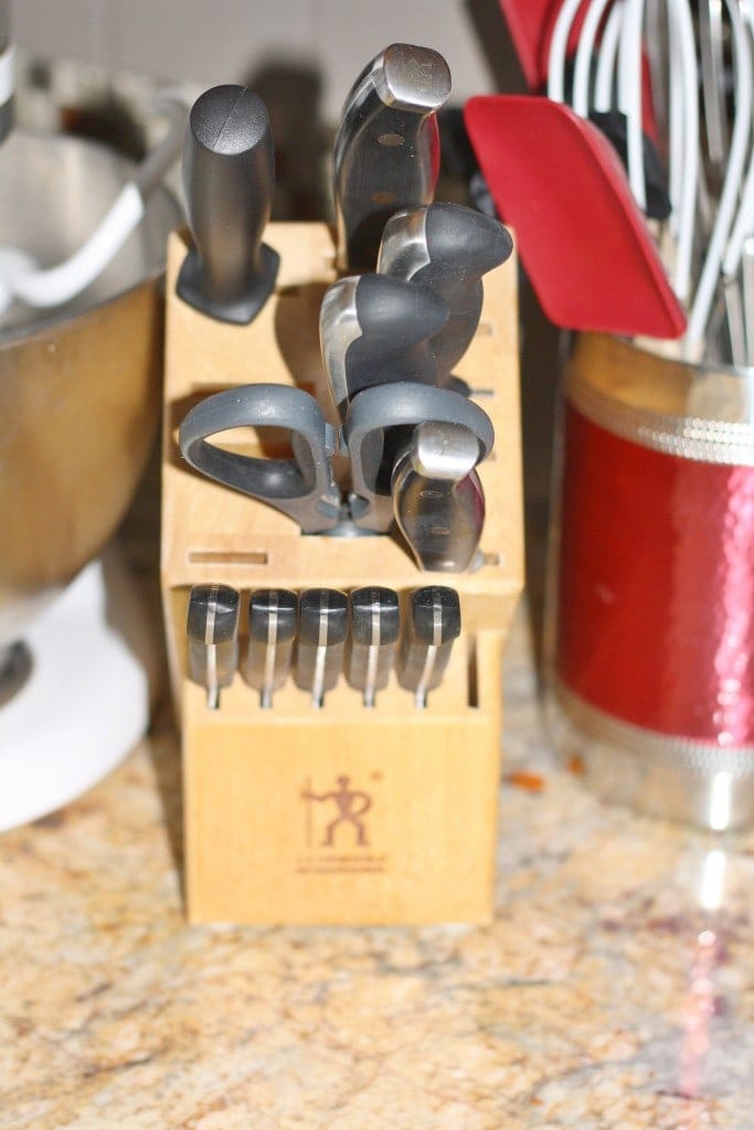 Updated Knife Block - www.ruthietabone.com