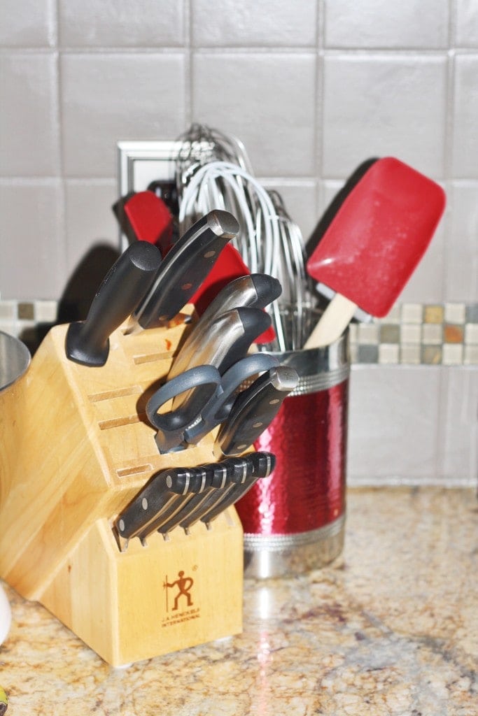 Updated Knife Block - www.ruthietabone.com