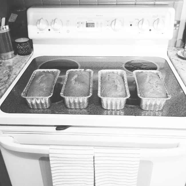 Best Banana Bread Recipe Ever - www.ruthietabone.com