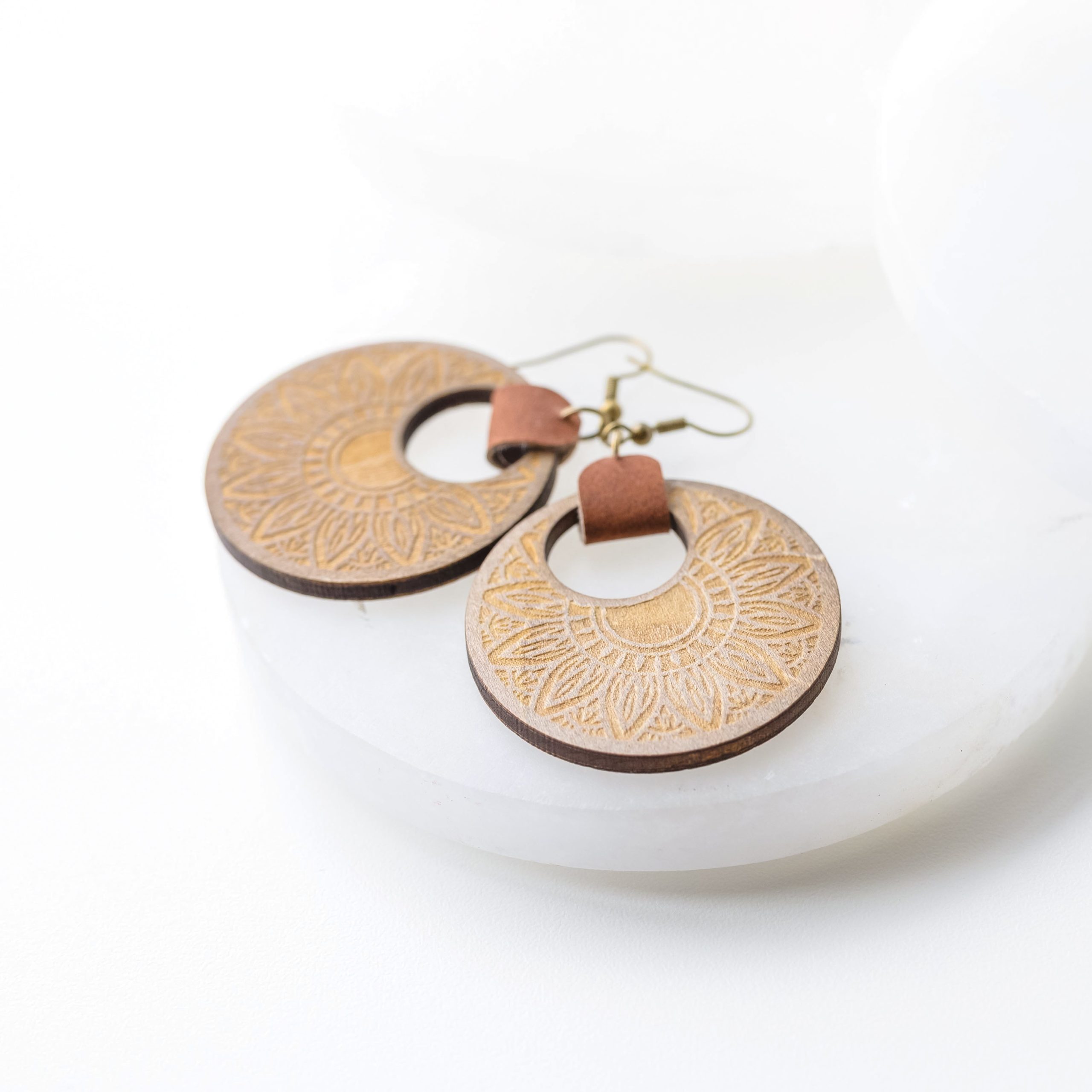 Margo Stained Wood Engraved Earrings with Faux Brown Leather - Image 3