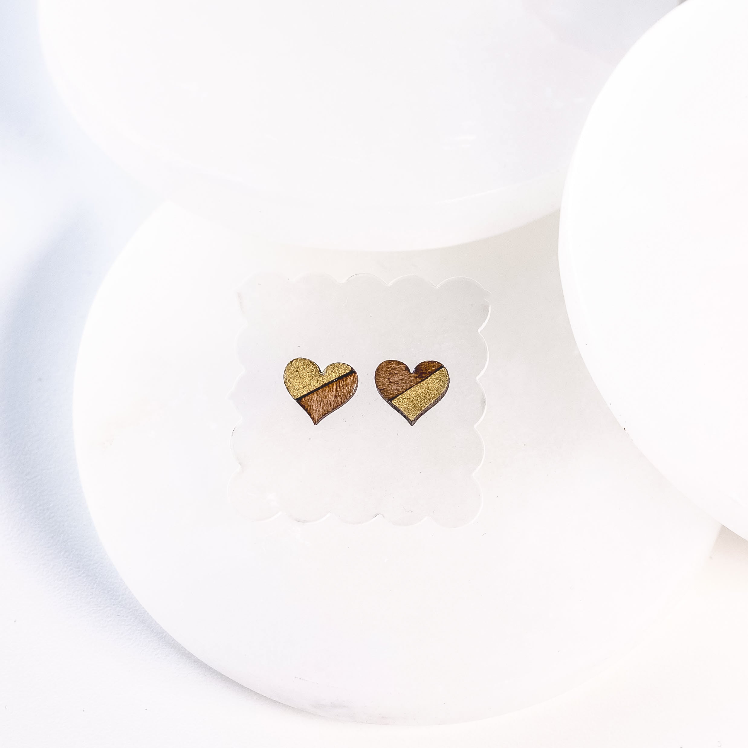 Penelope Two Tone Wood & Resin Heart Stud Earrings - Image 3
